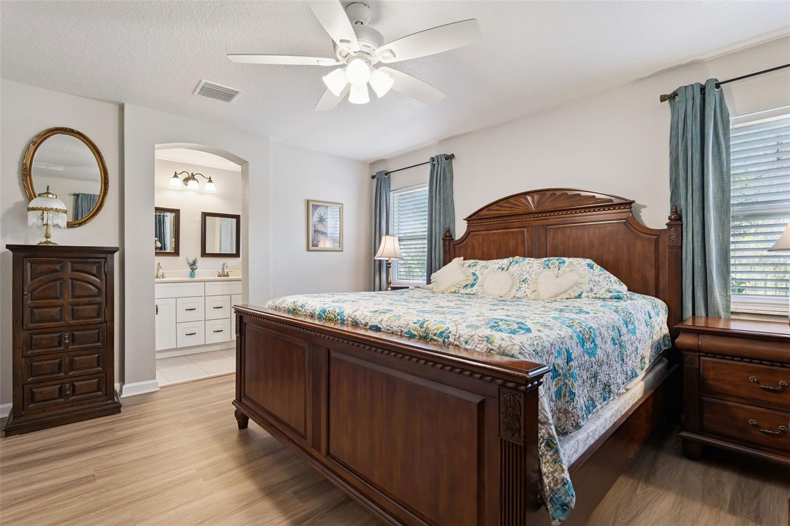 Image 16 of 49 For 304 Stonington Way