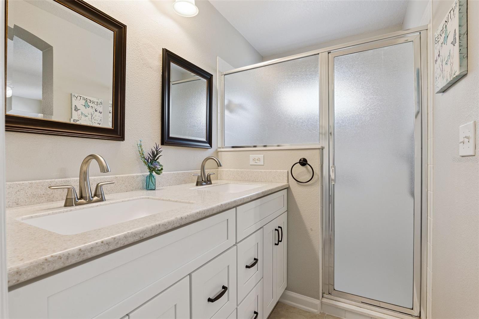 Image 20 of 49 For 304 Stonington Way