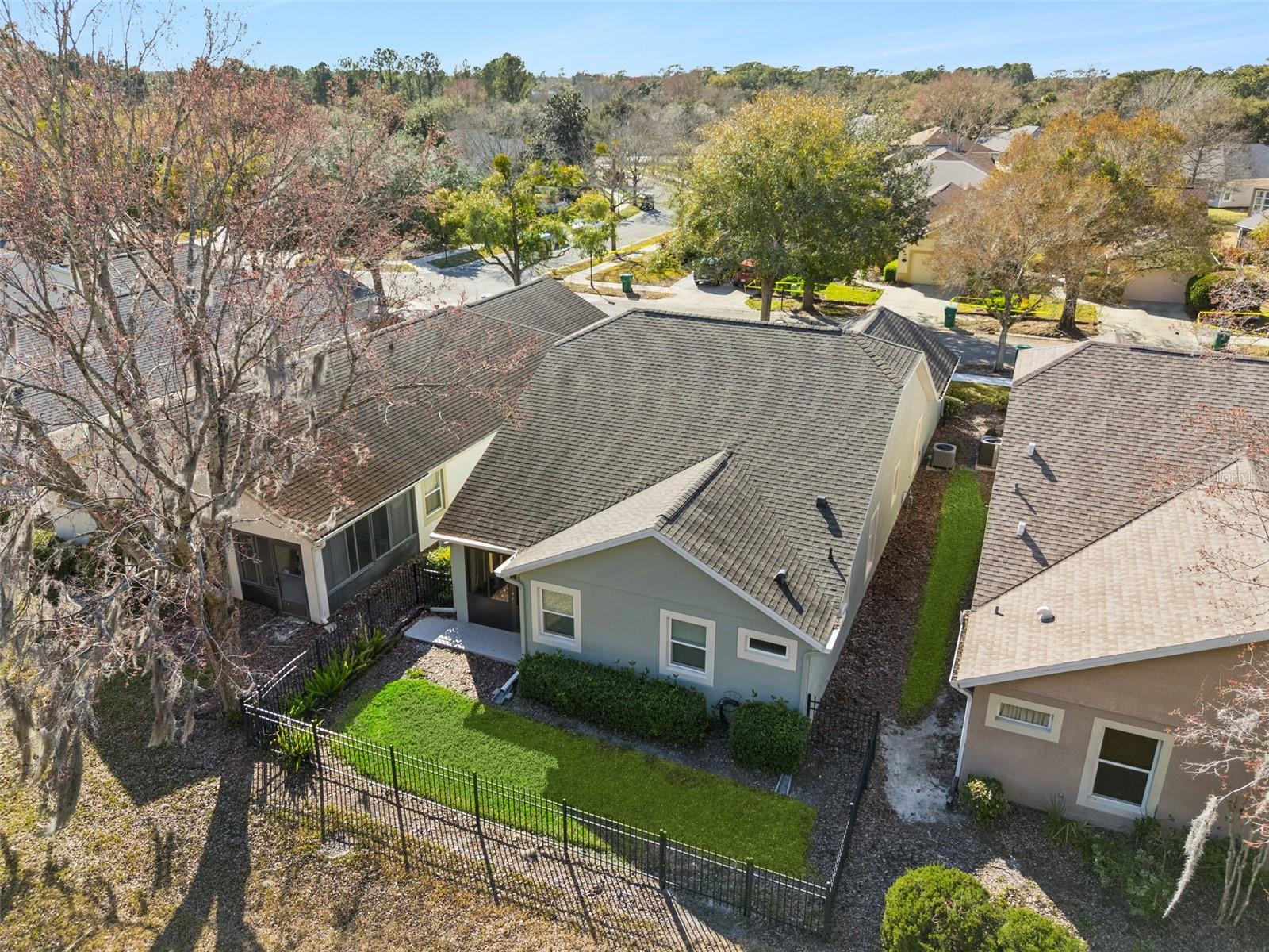 Image 33 of 49 For 304 Stonington Way