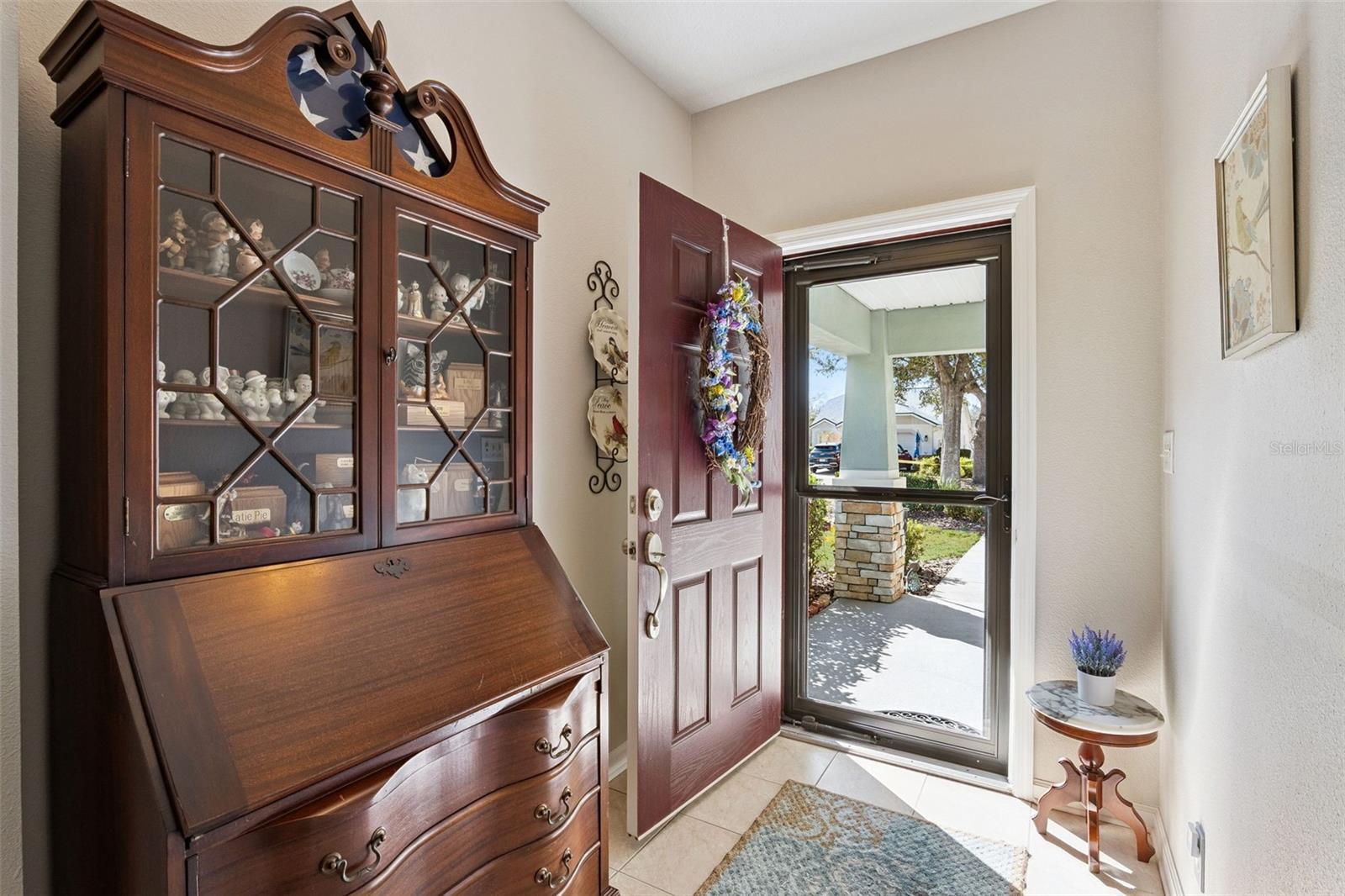 Image 4 of 49 For 304 Stonington Way