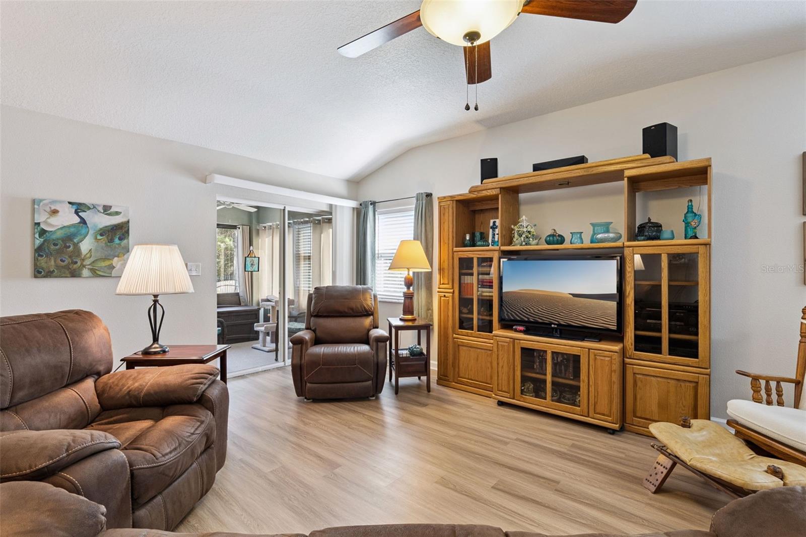 Image 6 of 49 For 304 Stonington Way