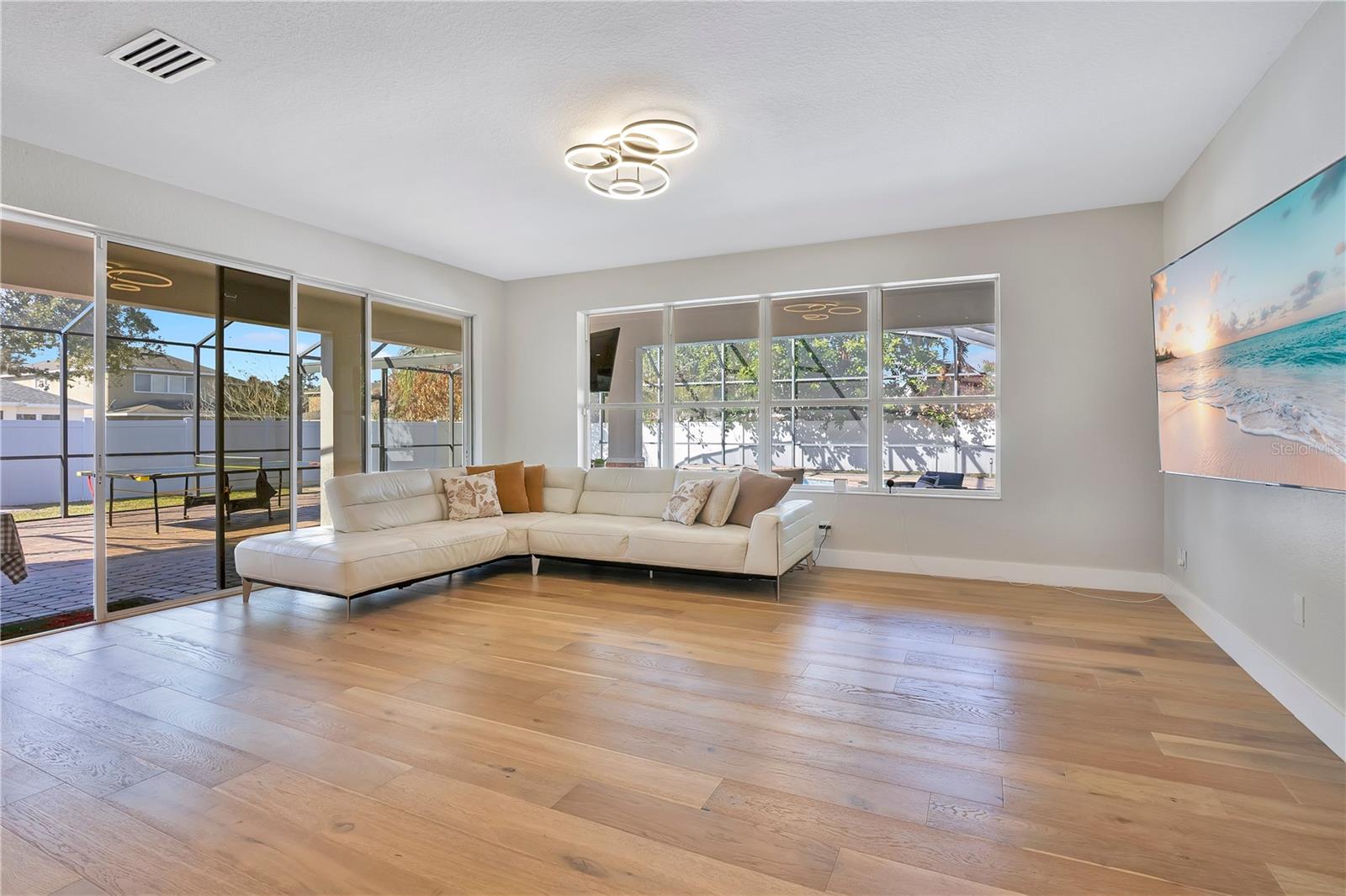 Image 22 of 53 For 13263 Strode Lane