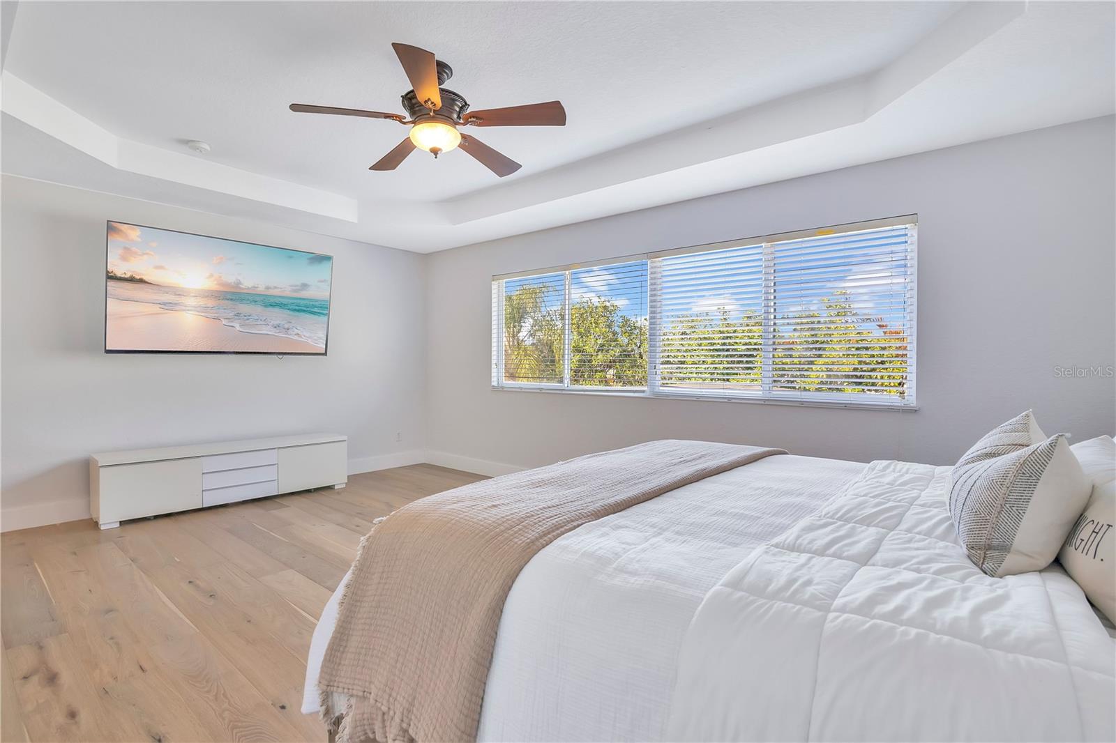 Image 25 of 53 For 13263 Strode Lane