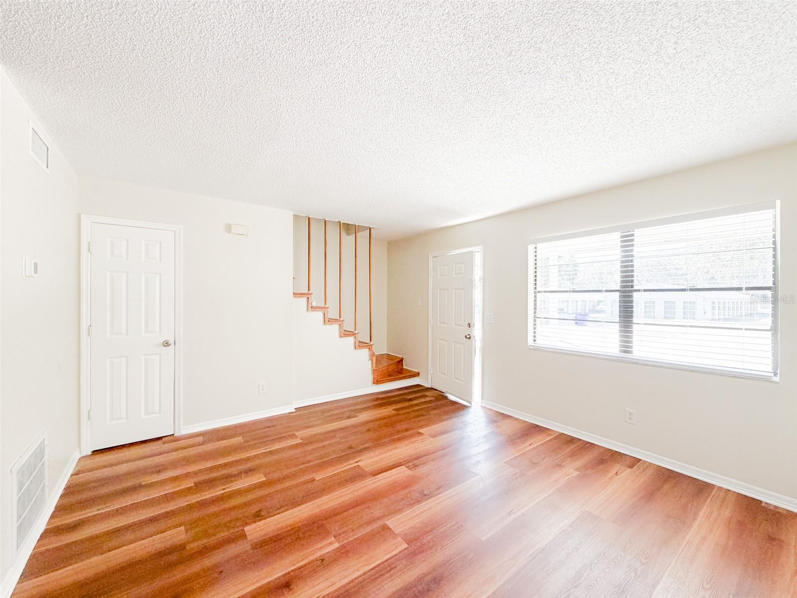 Image 10 of 30 For 2017 Kelley Avenue