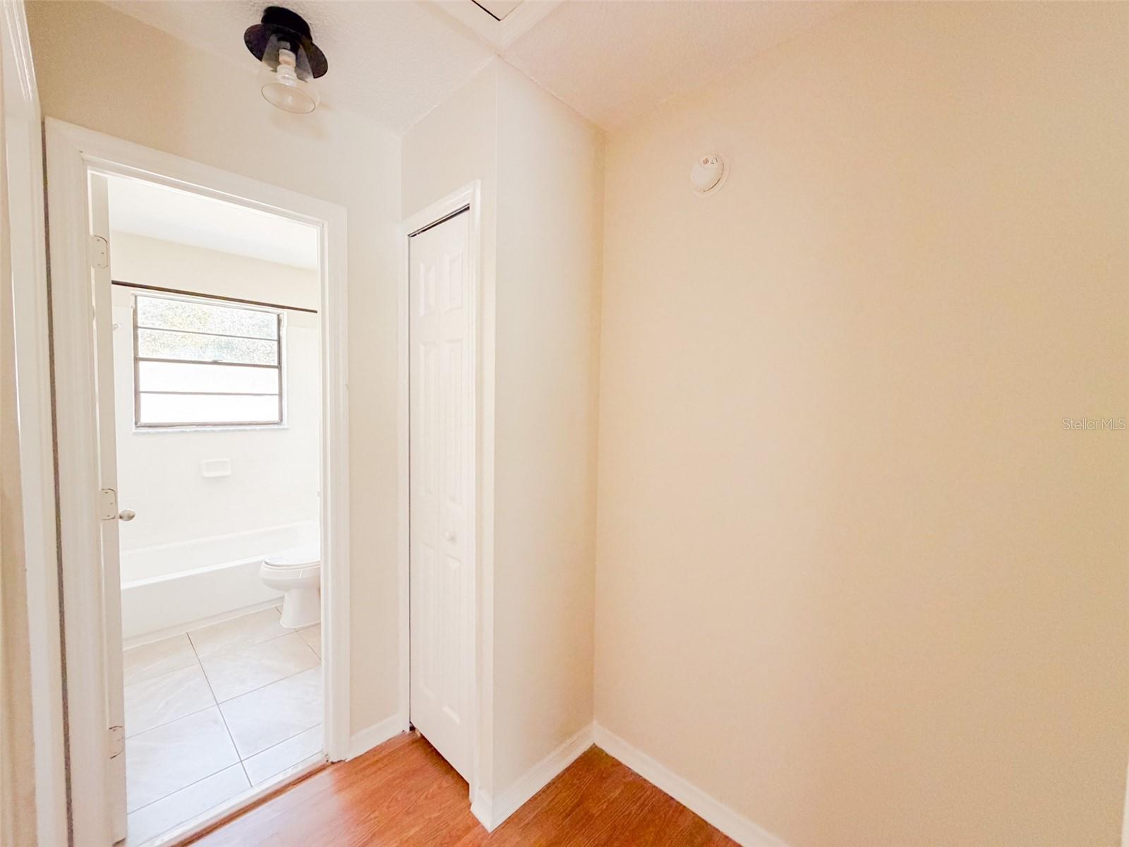 Image 23 of 30 For 2017 Kelley Avenue