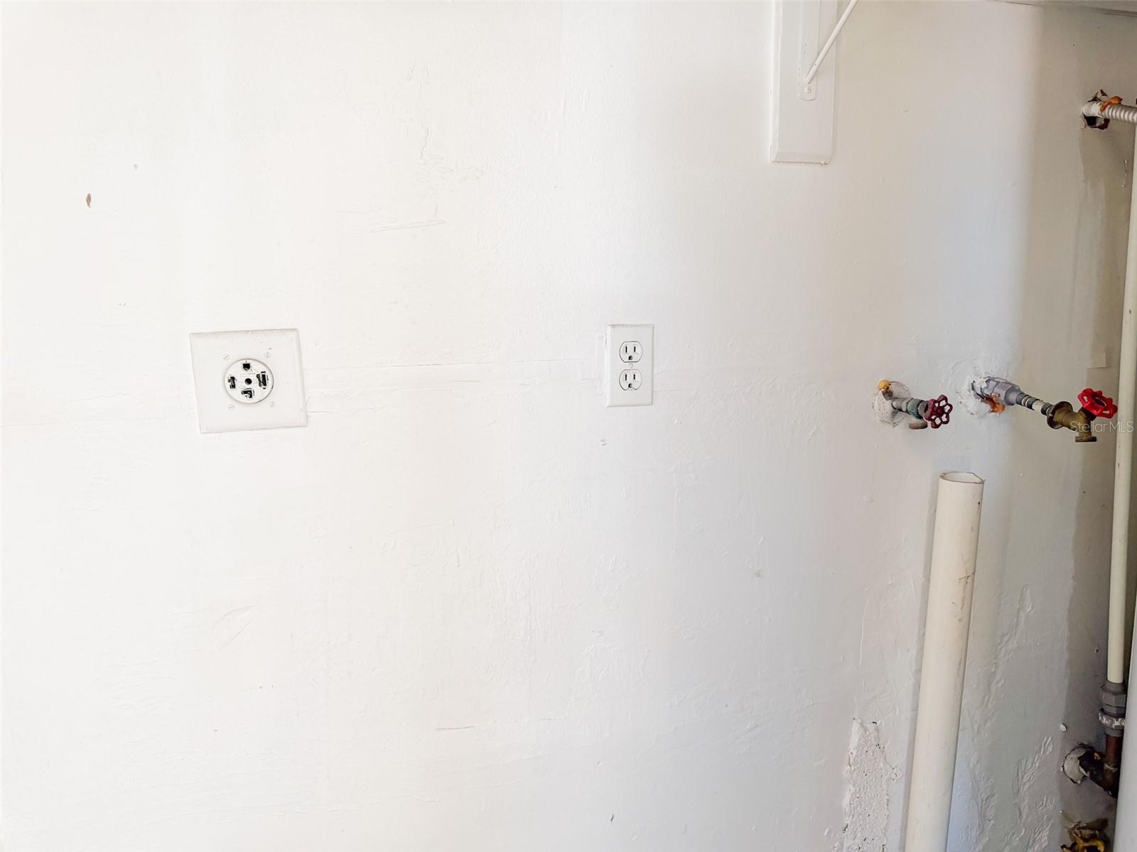 Image 28 of 30 For 2017 Kelley Avenue