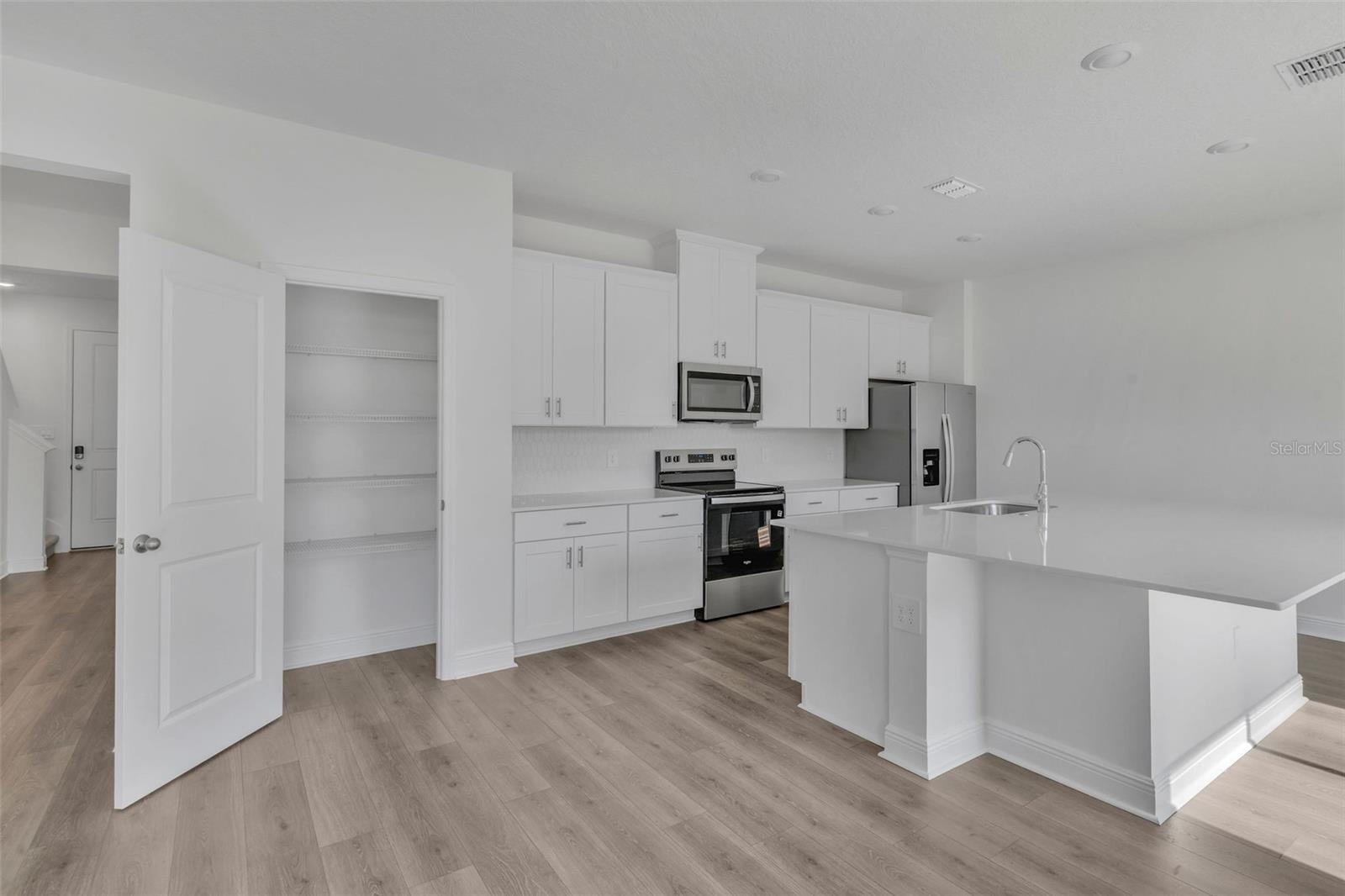 Image 10 of 34 For 1852 Archer Drive