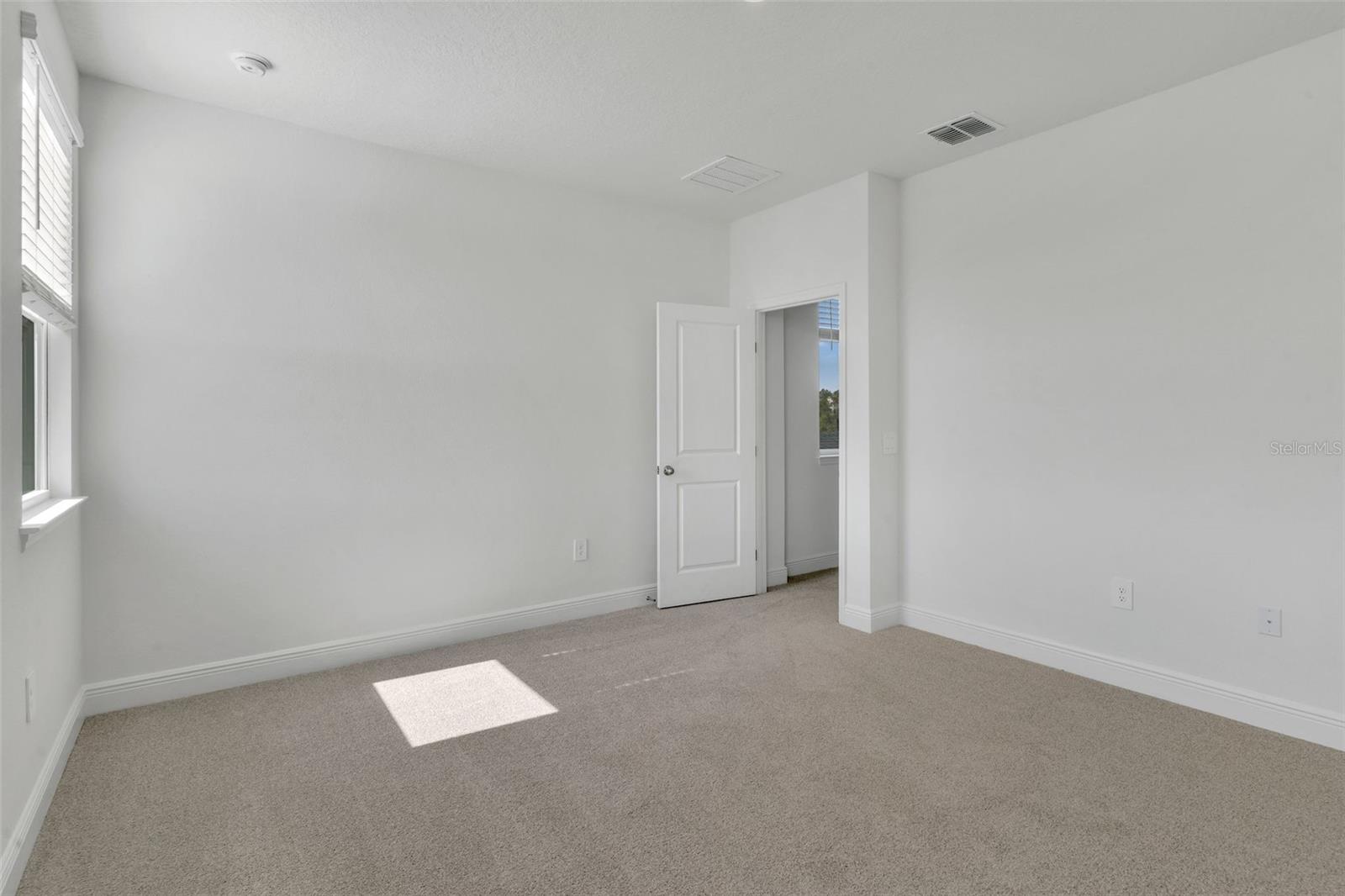 Image 27 of 34 For 1852 Archer Drive