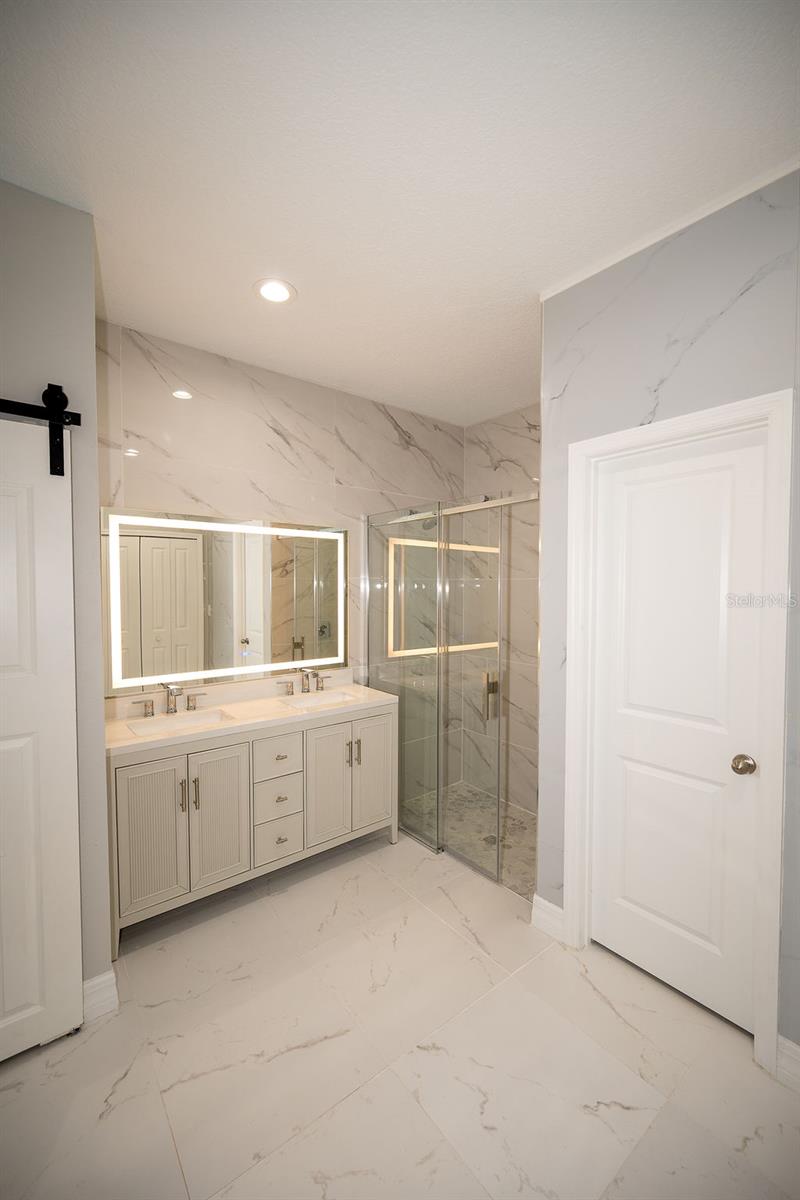 Image 20 of 53 For 2390 9th Avenue