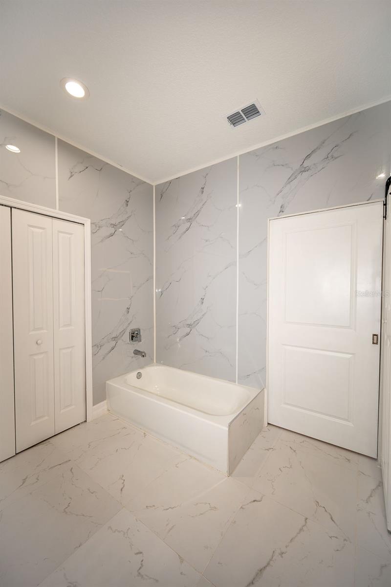 Image 22 of 53 For 2390 9th Avenue