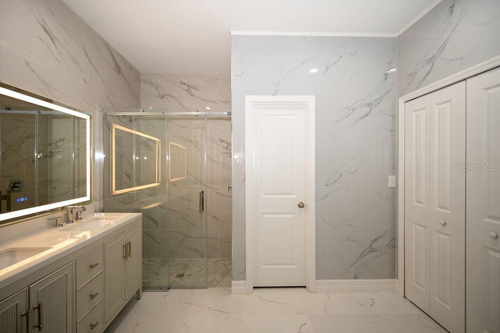 Image 3 of 53 For 2390 9th Avenue