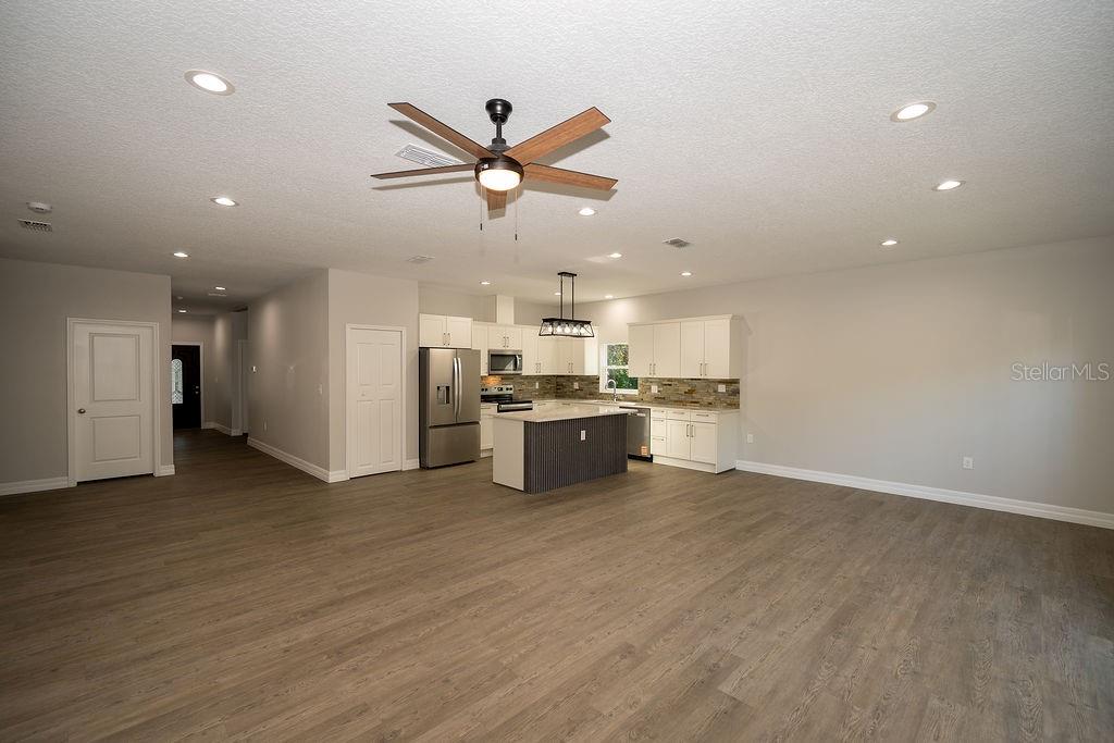 Image 38 of 53 For 2390 9th Avenue