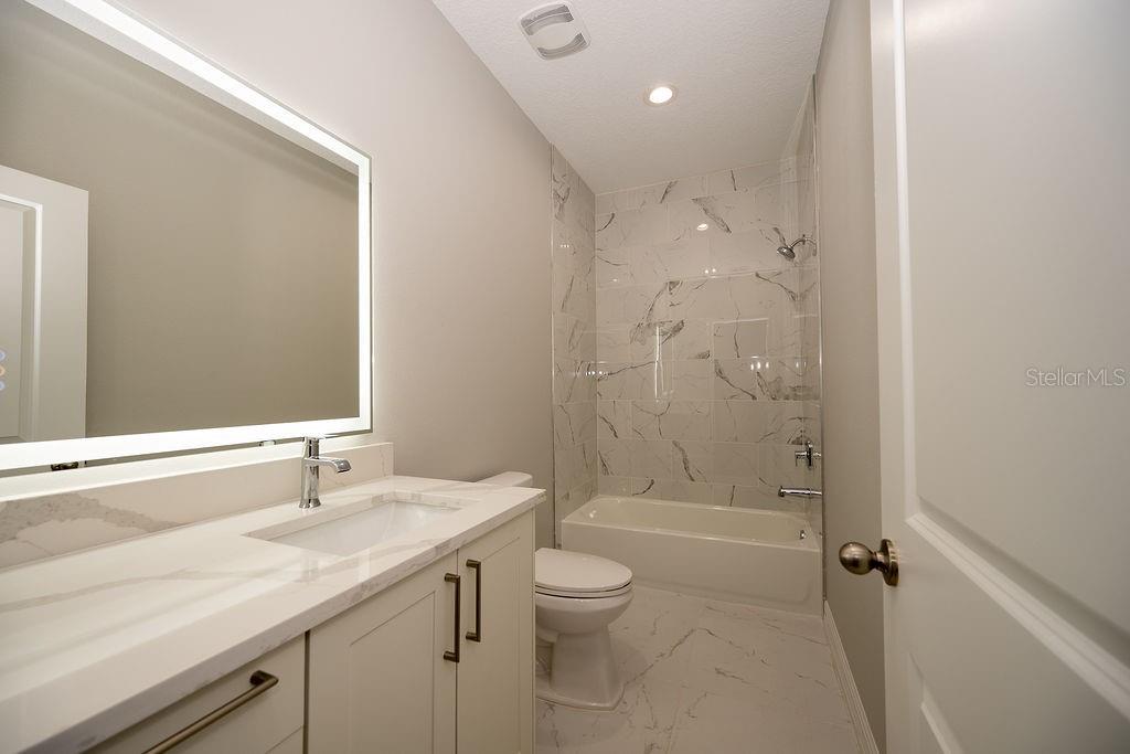 Image 6 of 53 For 2390 9th Avenue