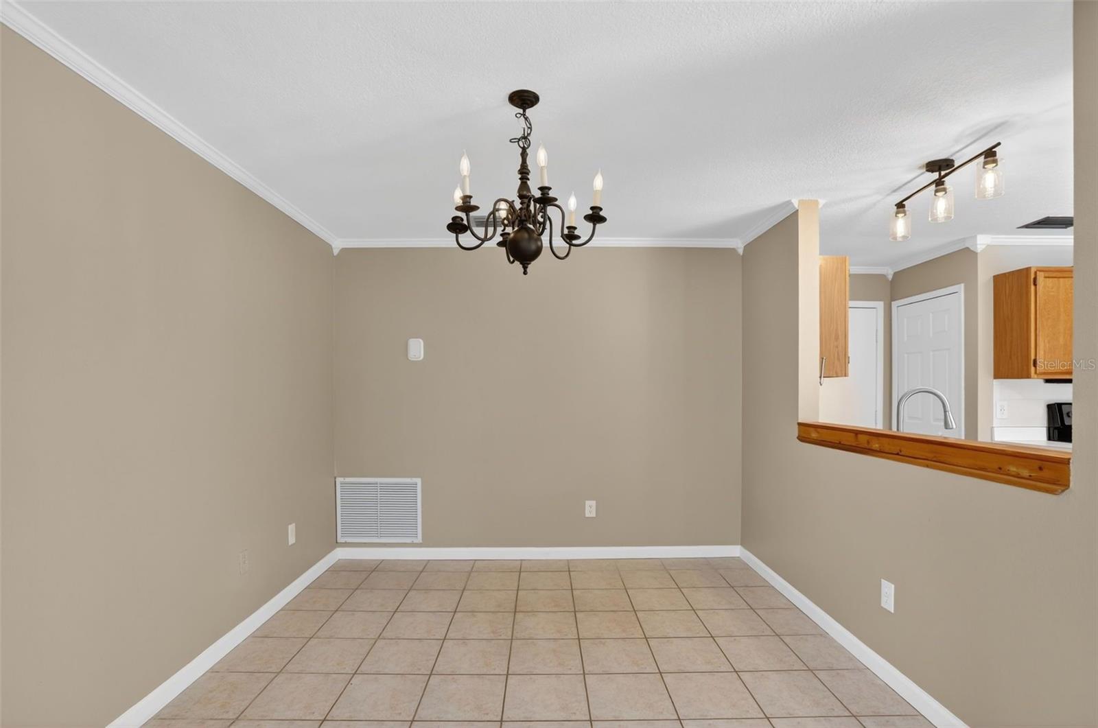 Image 11 of 68 For 10704 Satinwood Circle