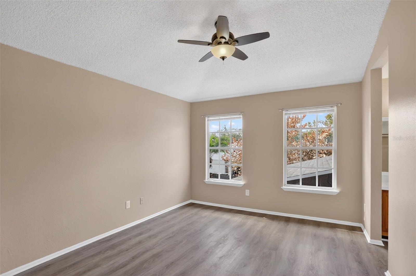 Image 18 of 68 For 10704 Satinwood Circle