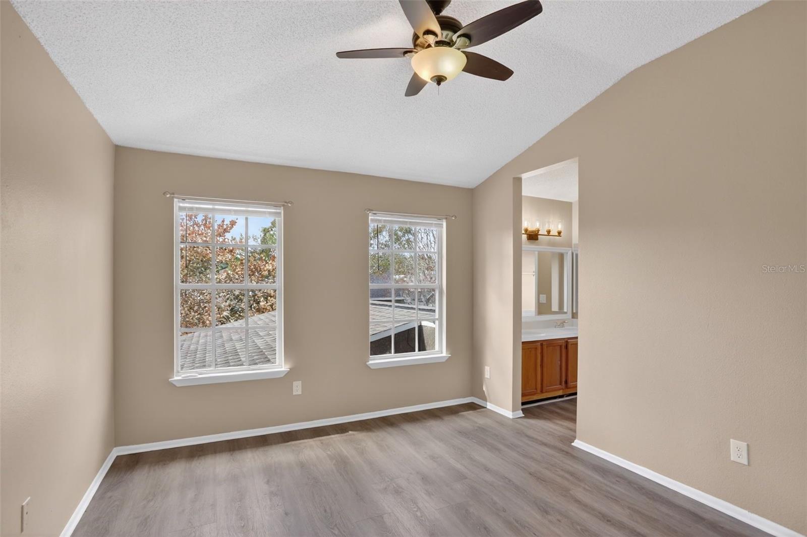 Image 19 of 68 For 10704 Satinwood Circle