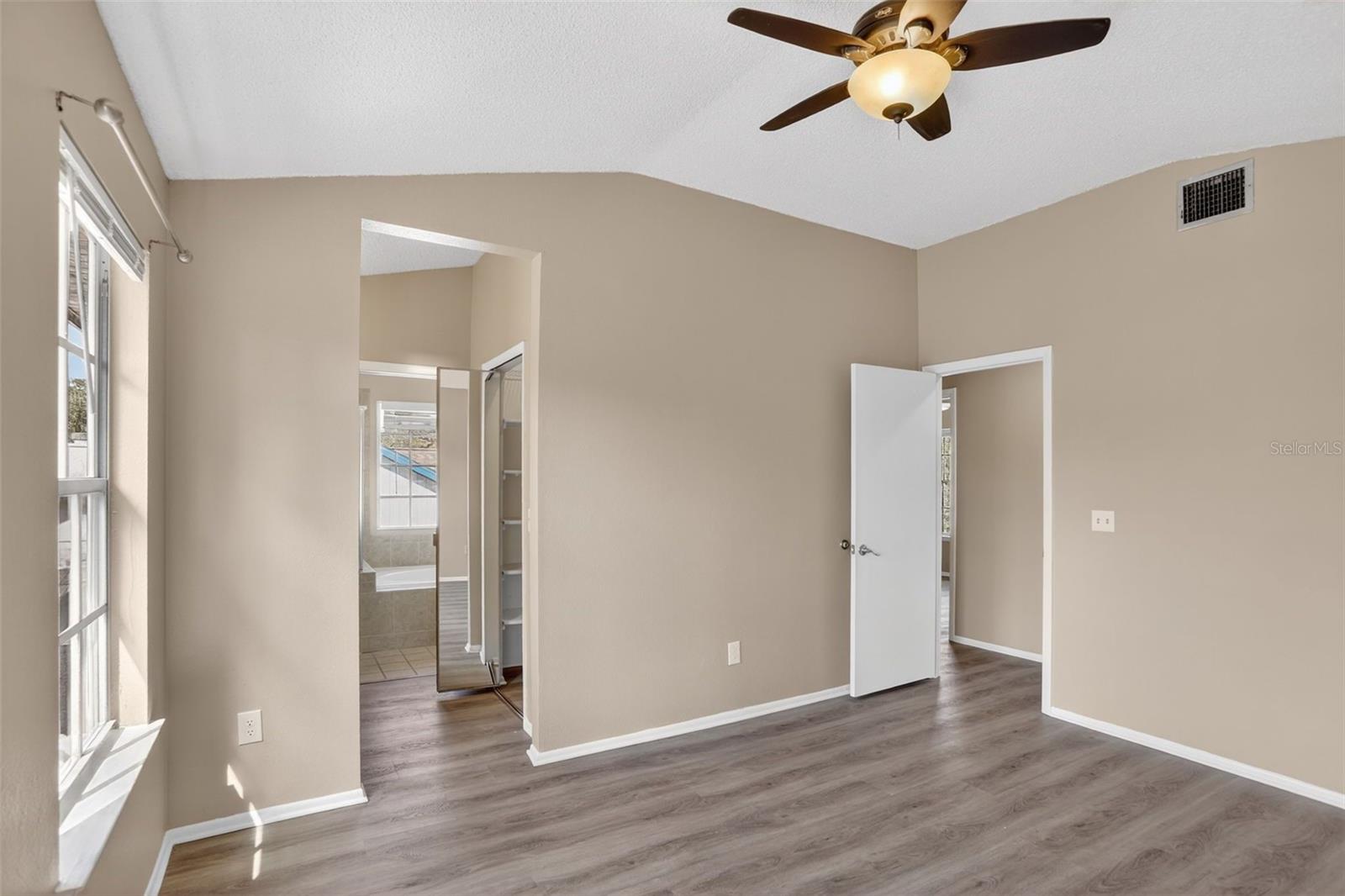 Image 20 of 68 For 10704 Satinwood Circle