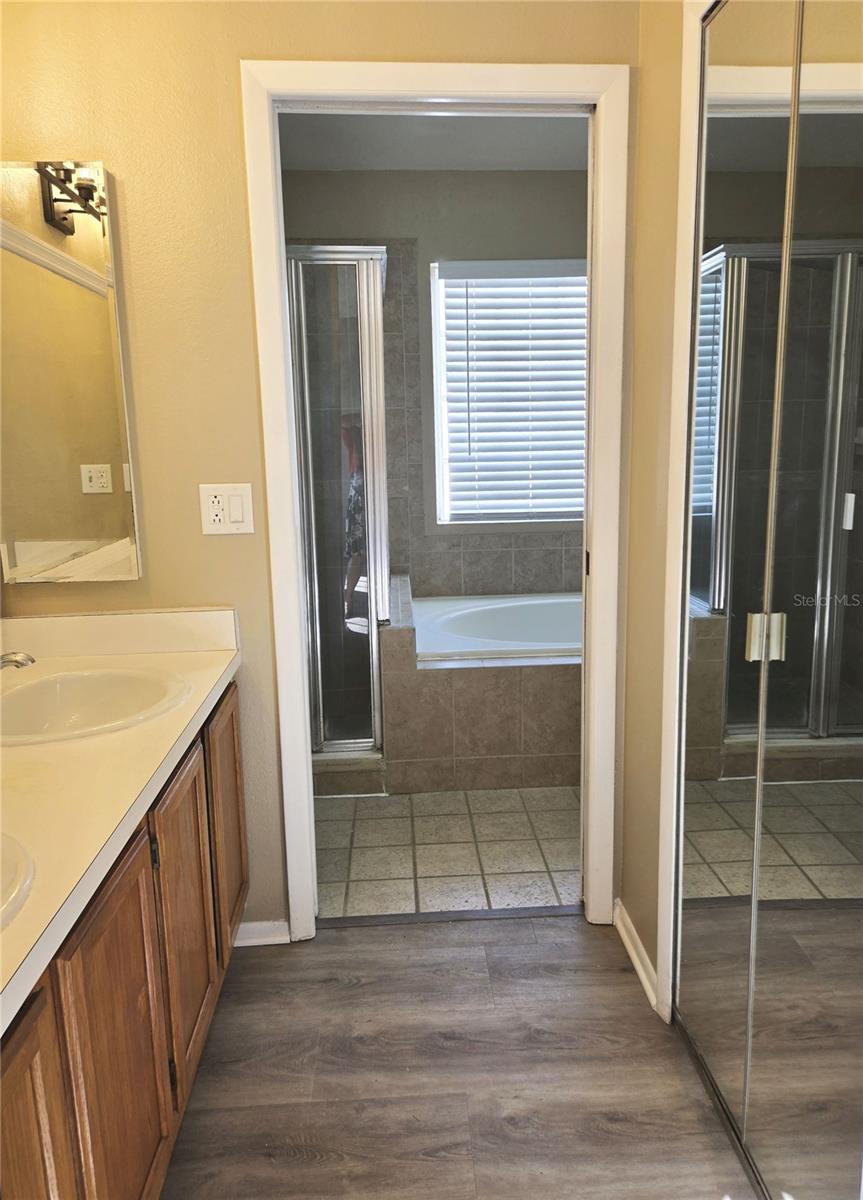 Image 24 of 68 For 10704 Satinwood Circle