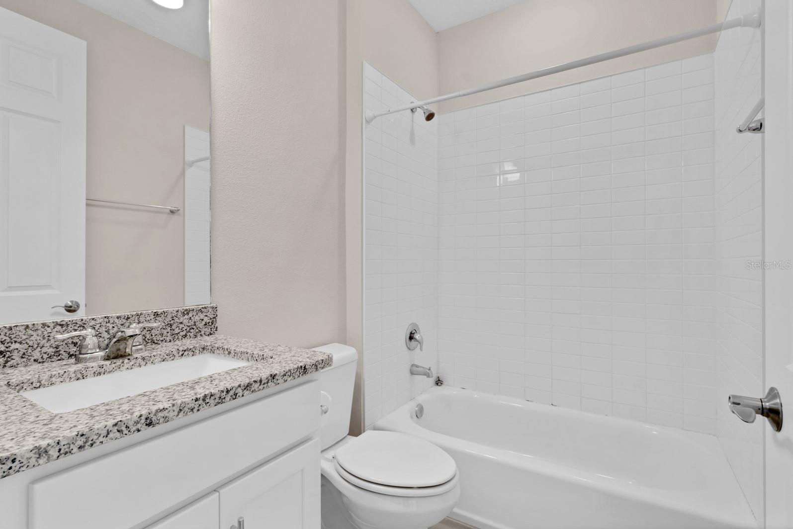 Image 17 of 42 For 911 Brutus Terrace