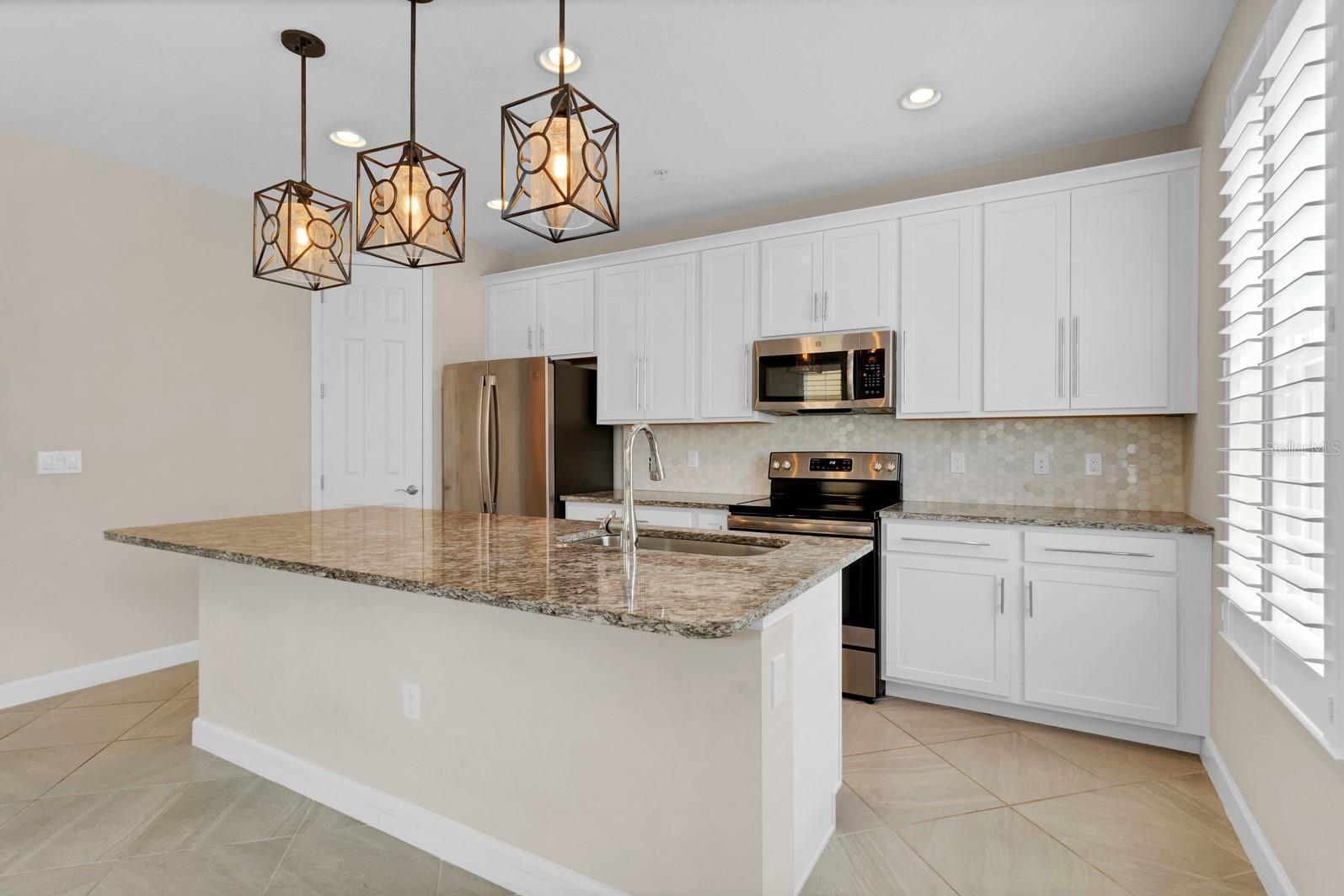 Image 25 of 42 For 911 Brutus Terrace