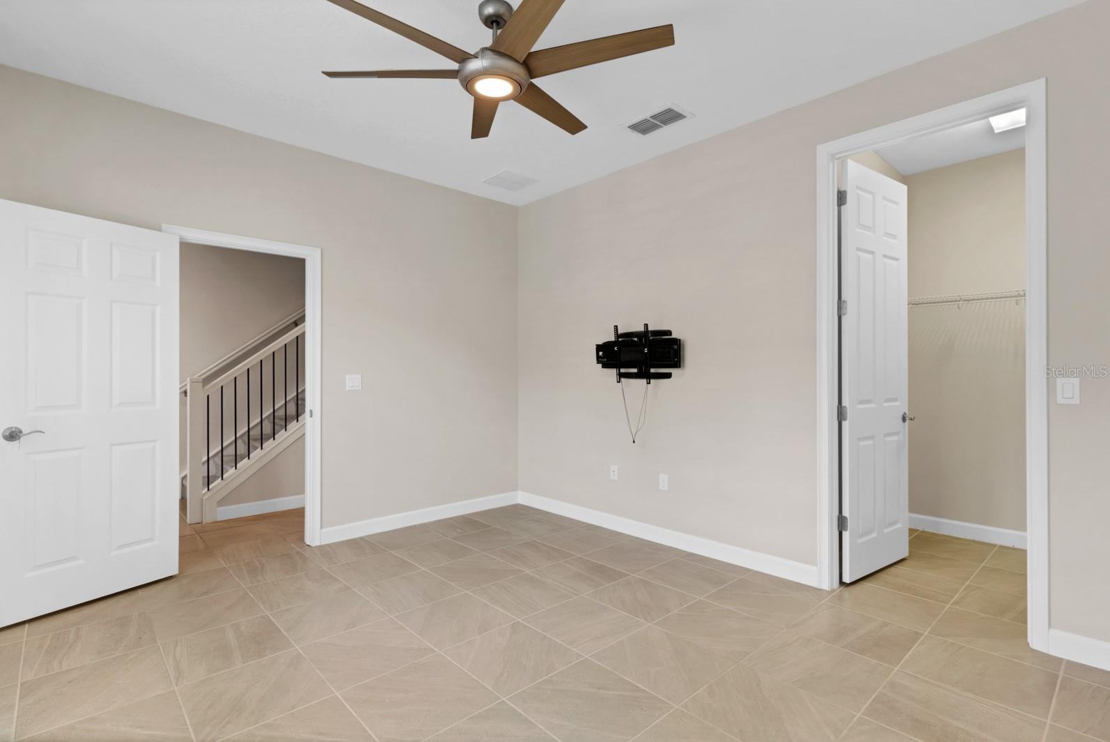 Image 30 of 42 For 911 Brutus Terrace