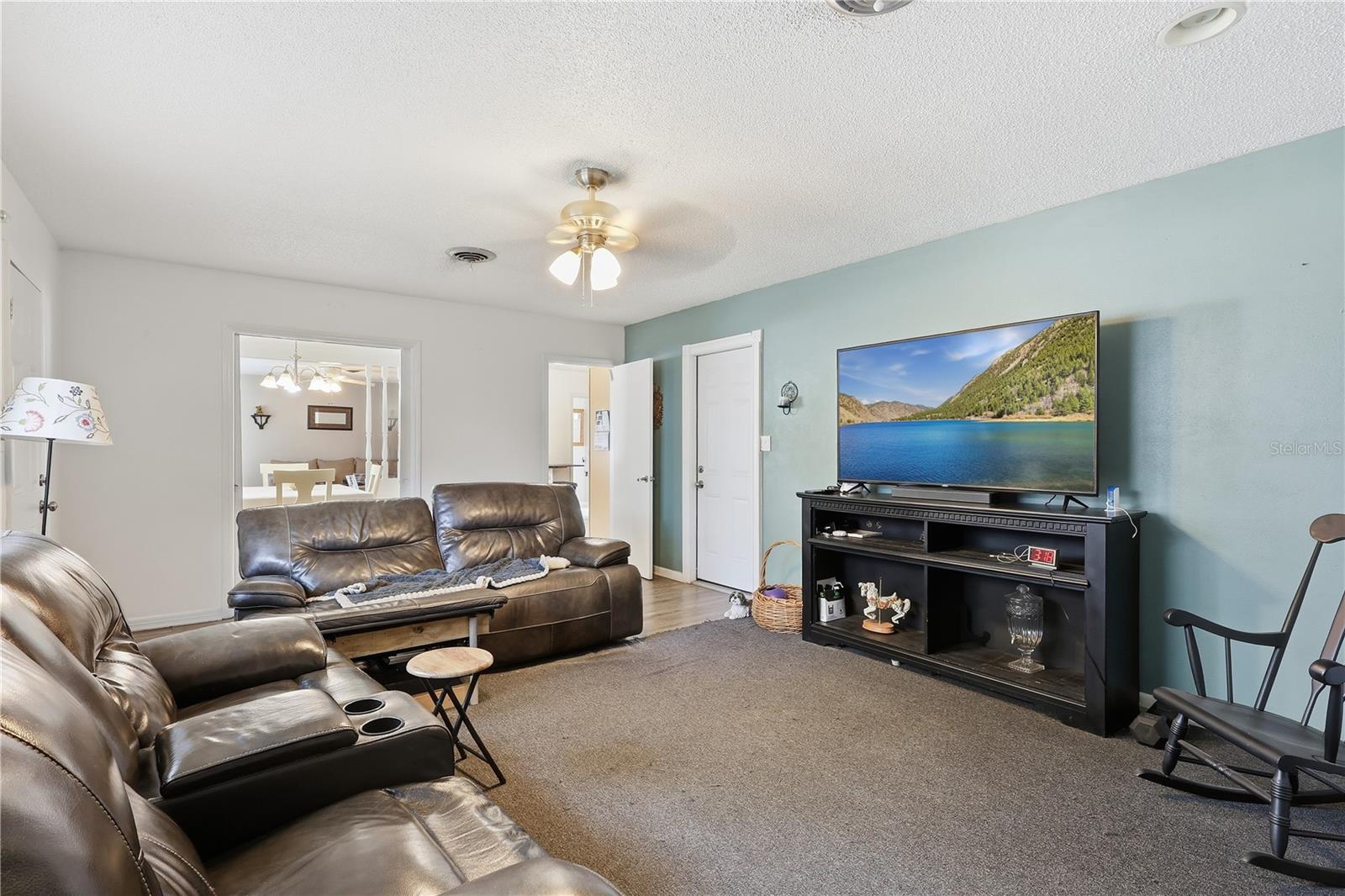 Image 11 of 31 For 217 Spencer Street