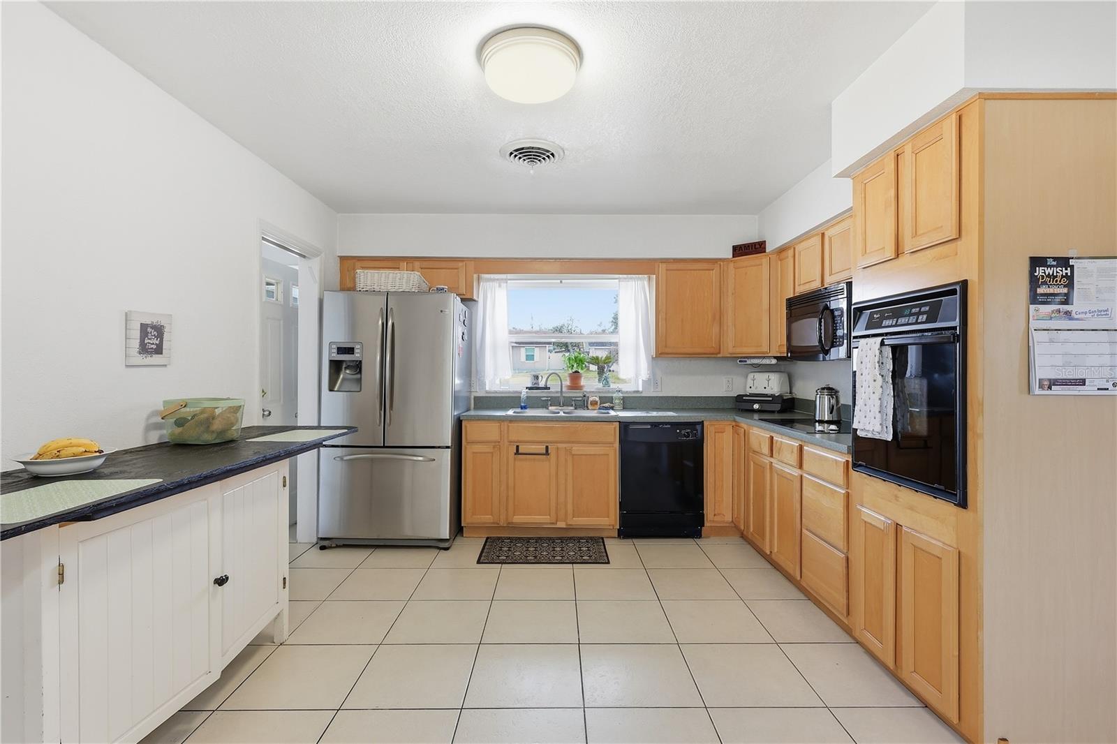 Image 7 of 31 For 217 Spencer Street