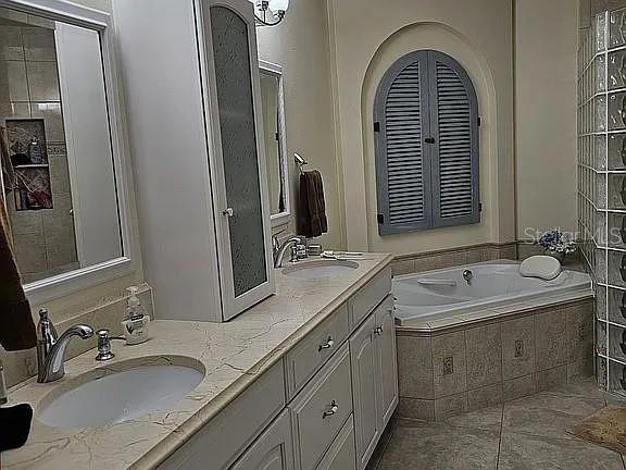 Image 10 of 37 For 618 Crossfield Circle 37