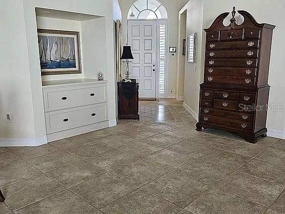 Image 18 of 37 For 618 Crossfield Circle 37