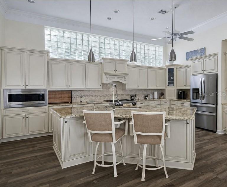 Image 2 of 37 For 618 Crossfield Circle 37