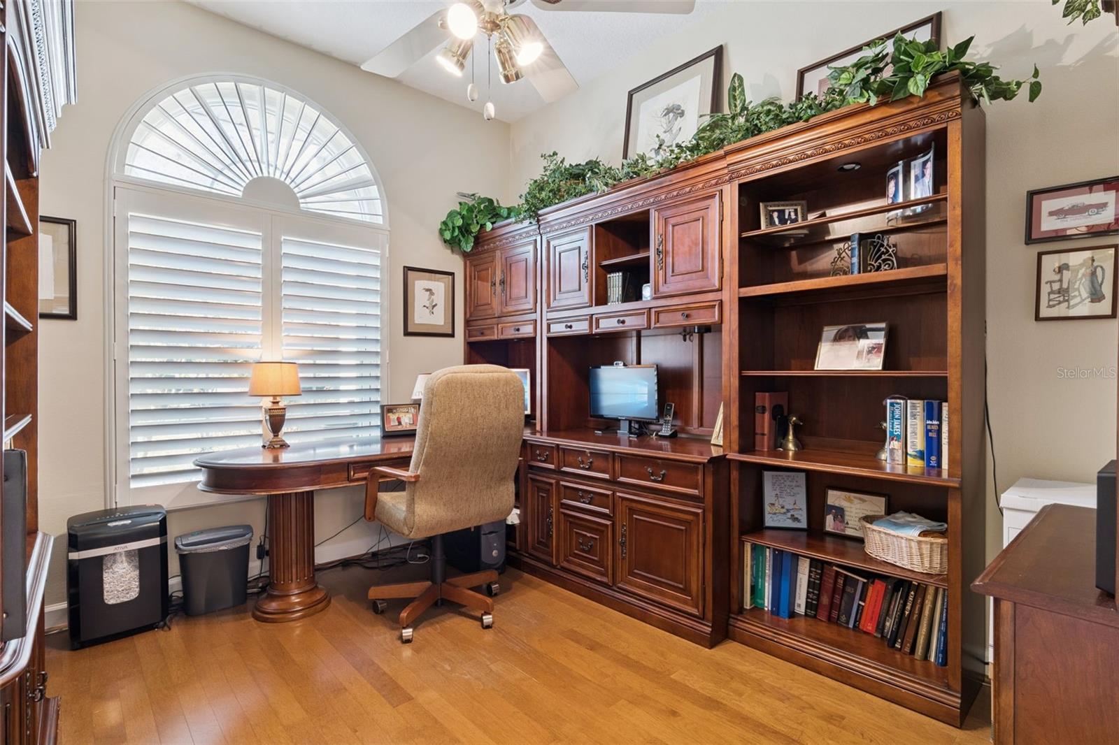 Image 11 of 51 For 1500 Edgewater Drive