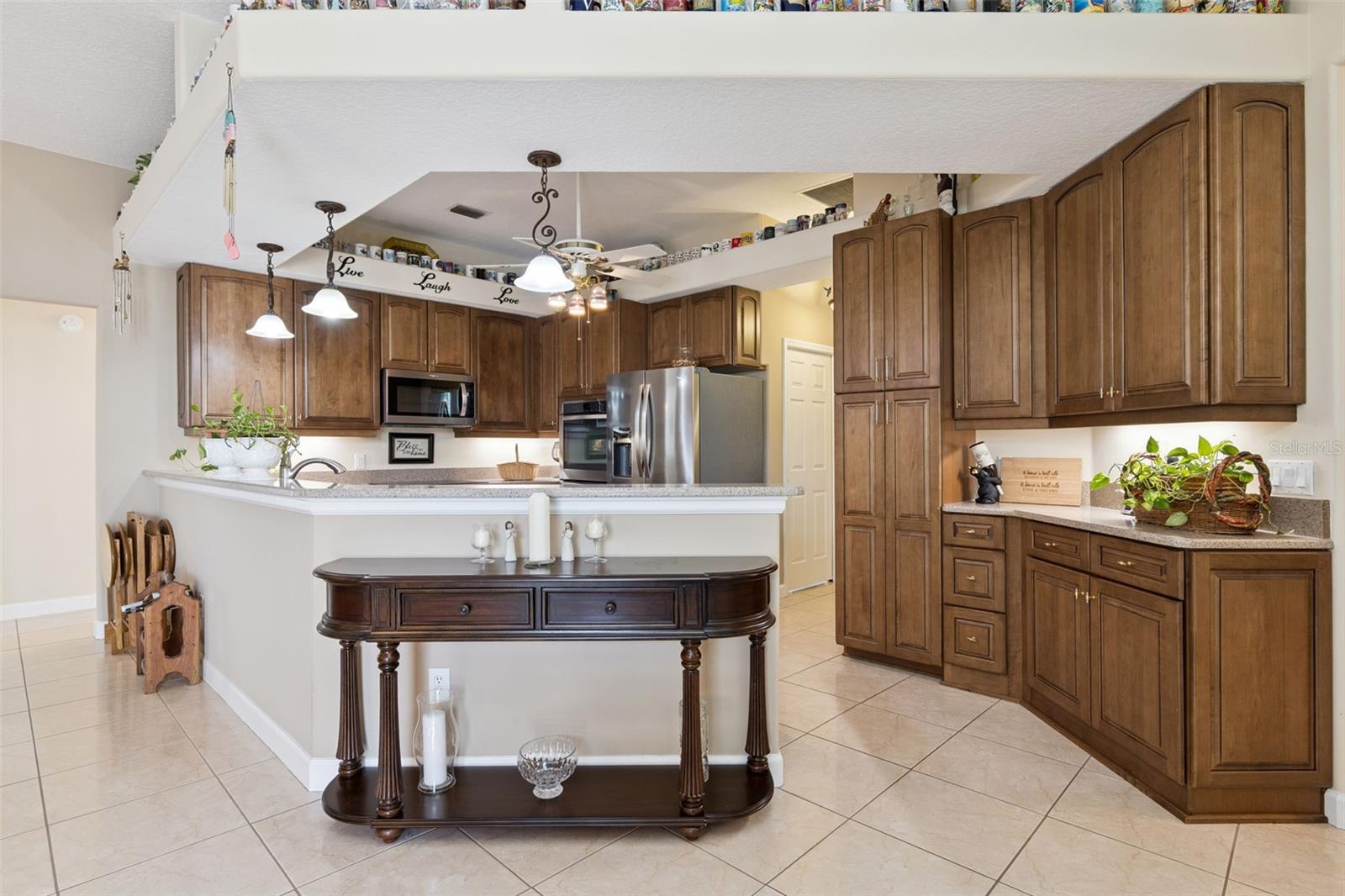 Image 16 of 51 For 1500 Edgewater Drive