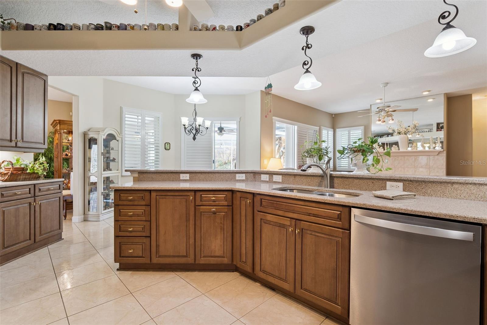 Image 17 of 51 For 1500 Edgewater Drive