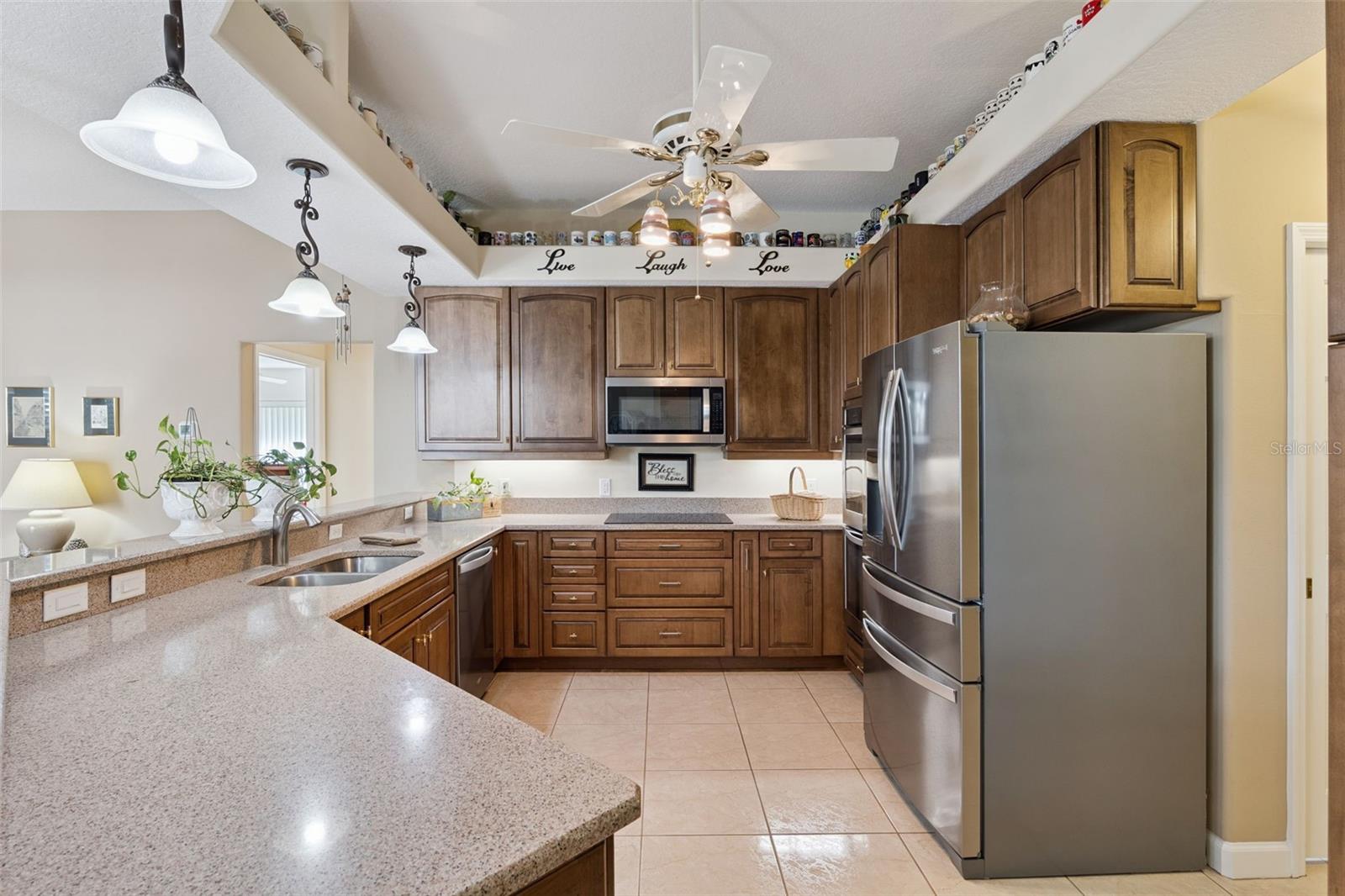 Image 19 of 51 For 1500 Edgewater Drive