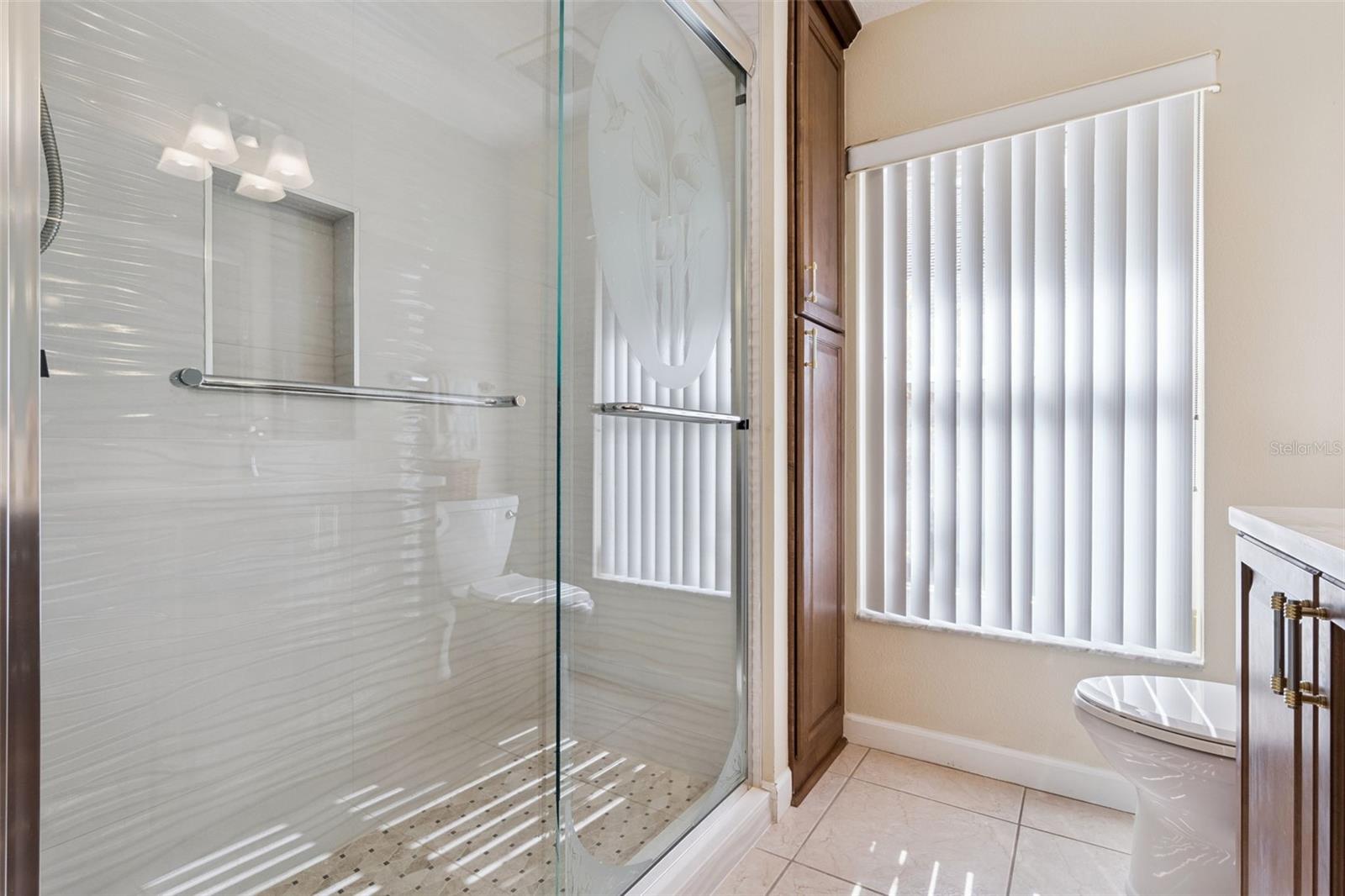 Image 32 of 51 For 1500 Edgewater Drive