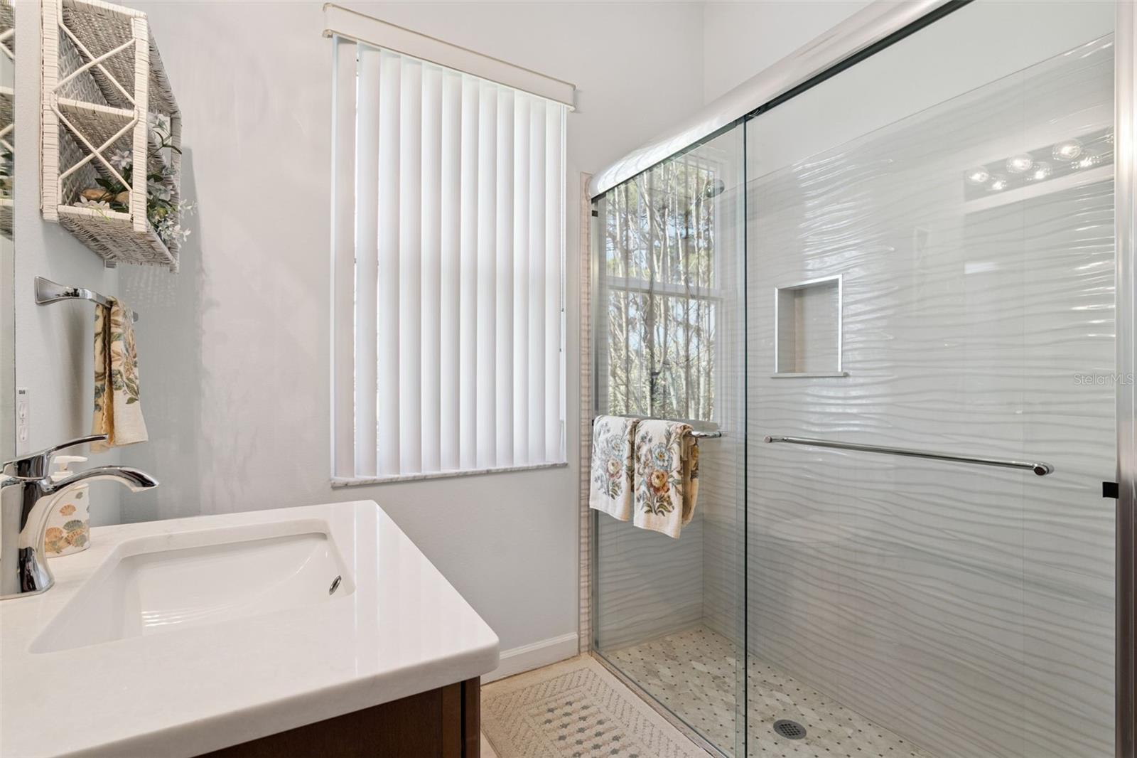 Image 36 of 51 For 1500 Edgewater Drive