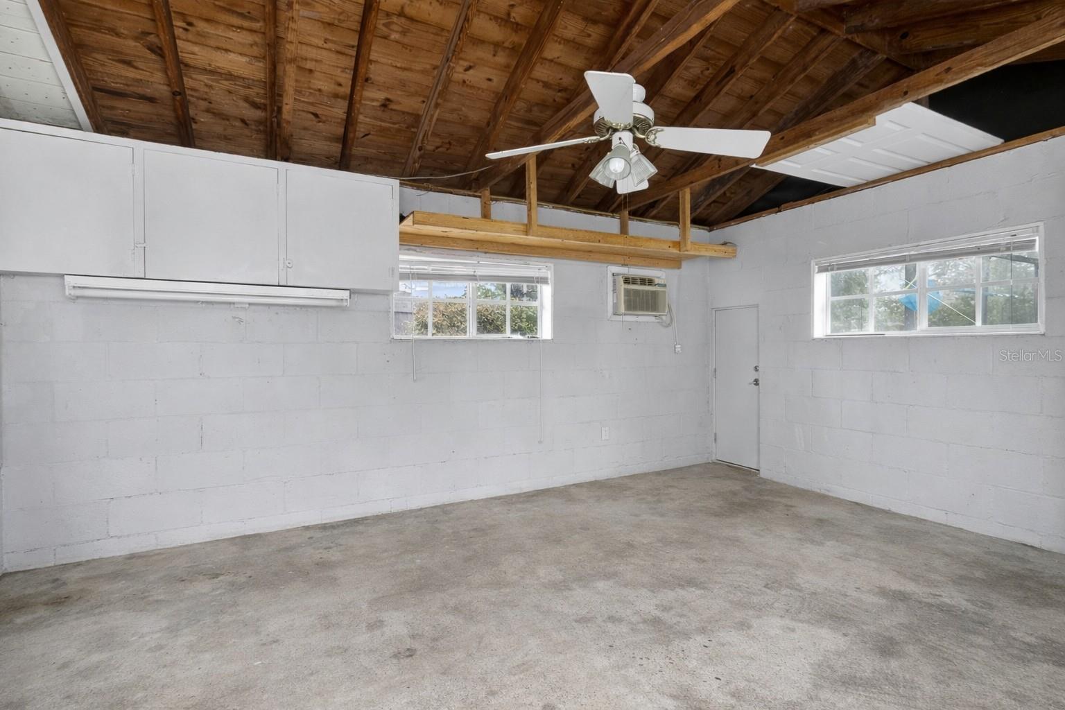 Image 18 of 24 For 821 Winthrop Place