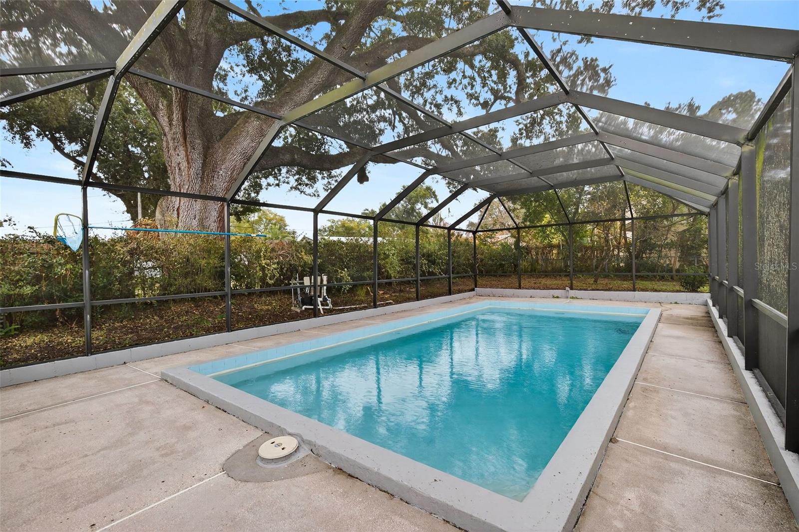 Image 19 of 24 For 821 Winthrop Place