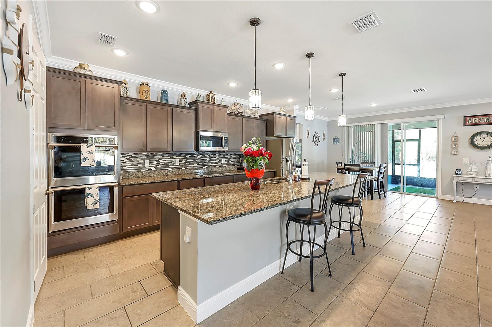 Image 18 of 63 For 42151 Tamarac Street