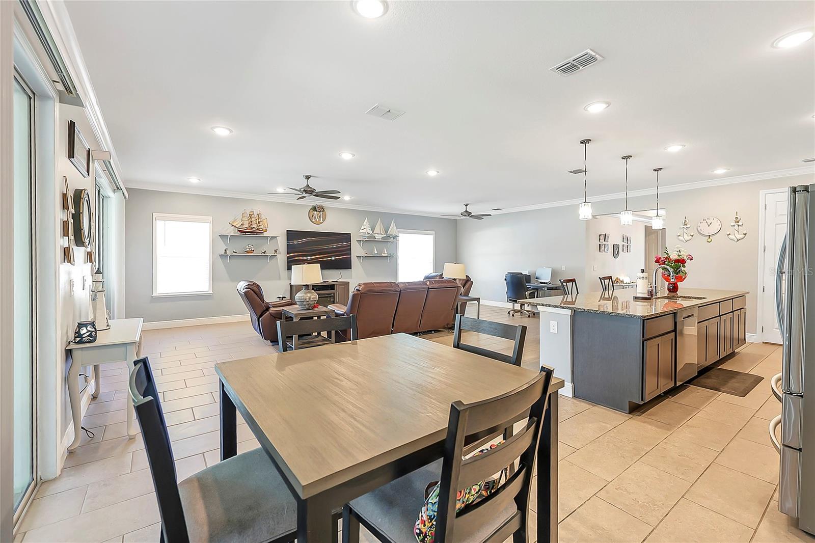 Image 24 of 63 For 42151 Tamarac Street