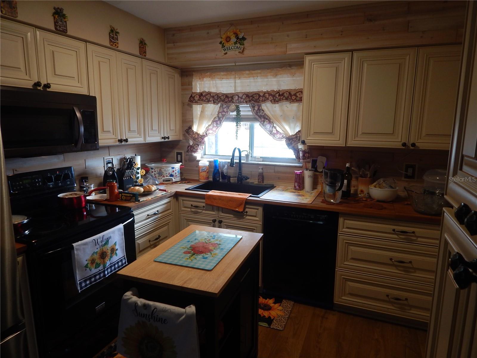 Image 33 of 43 For 5517 Westbrook Drive