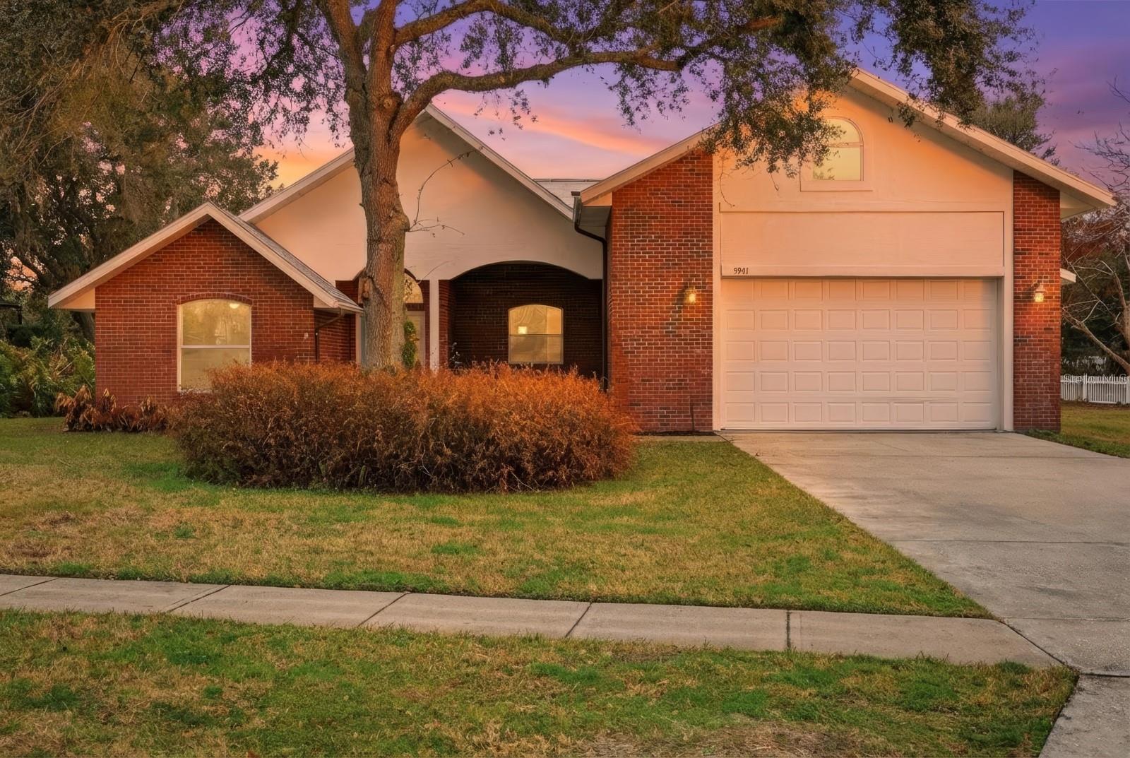 Image 11 of 66 For 5941 Marville Circle