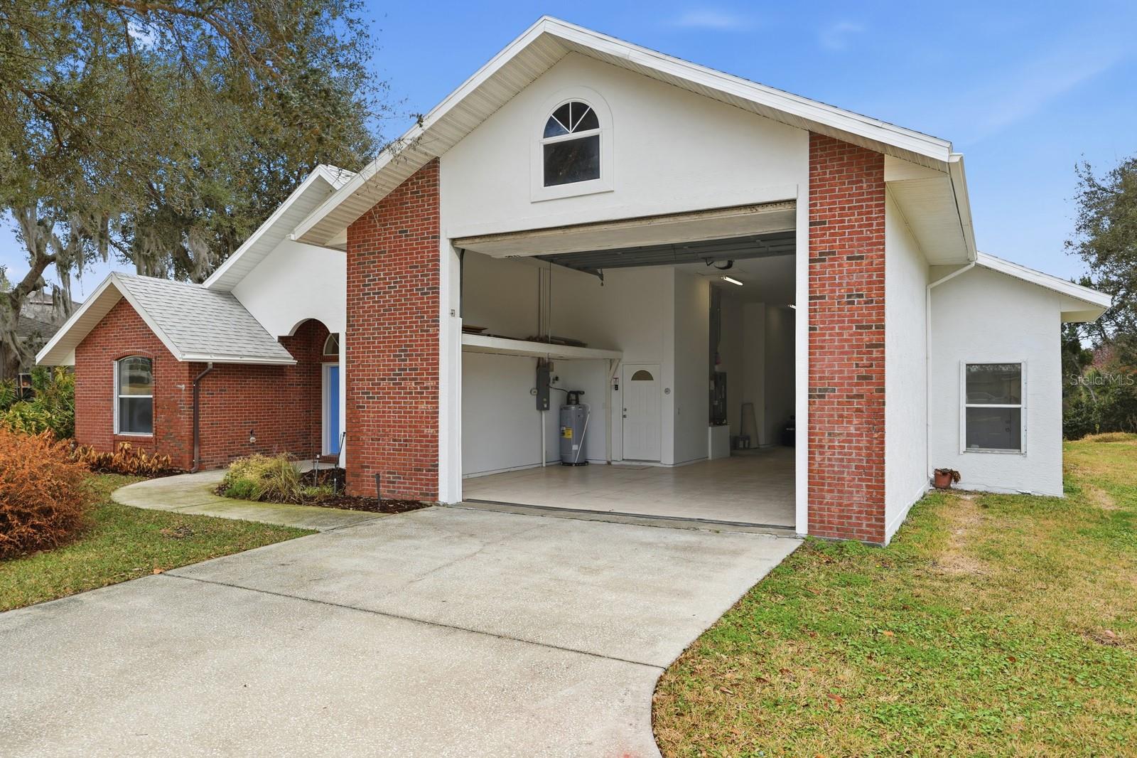 Image 15 of 66 For 5941 Marville Circle