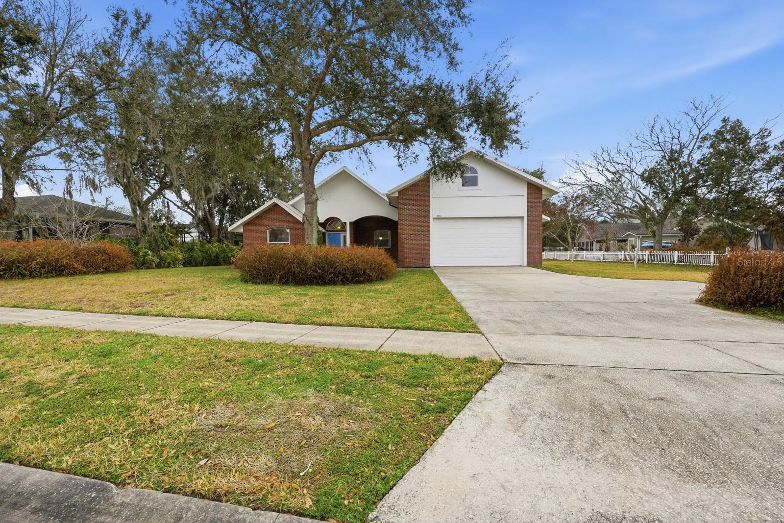 Image 19 of 66 For 5941 Marville Circle