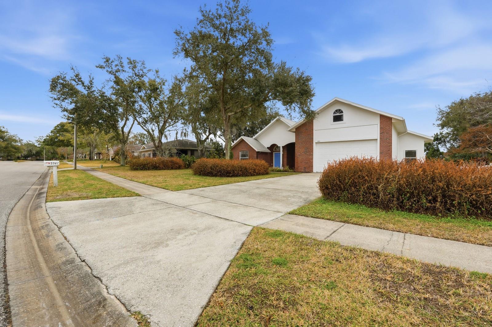 Image 20 of 66 For 5941 Marville Circle