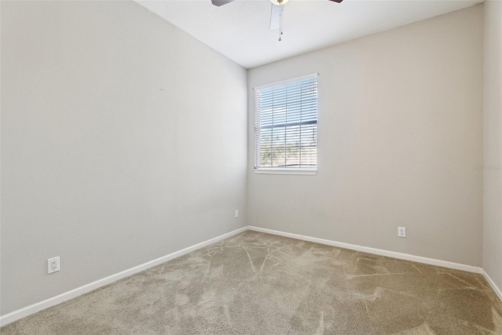 Image 18 of 33 For 7624 Bay Port Road 40