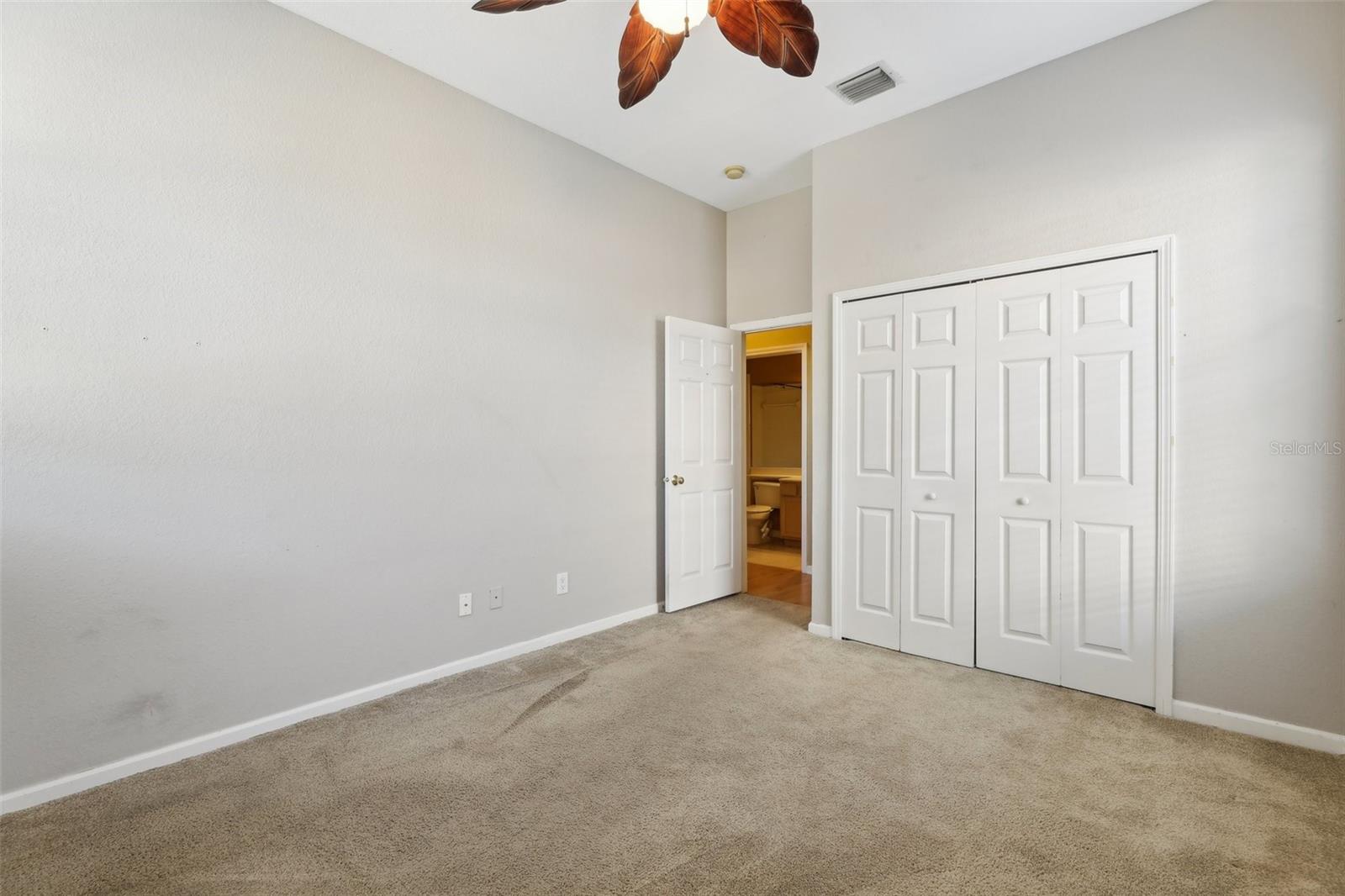 Image 22 of 33 For 7624 Bay Port Road 40