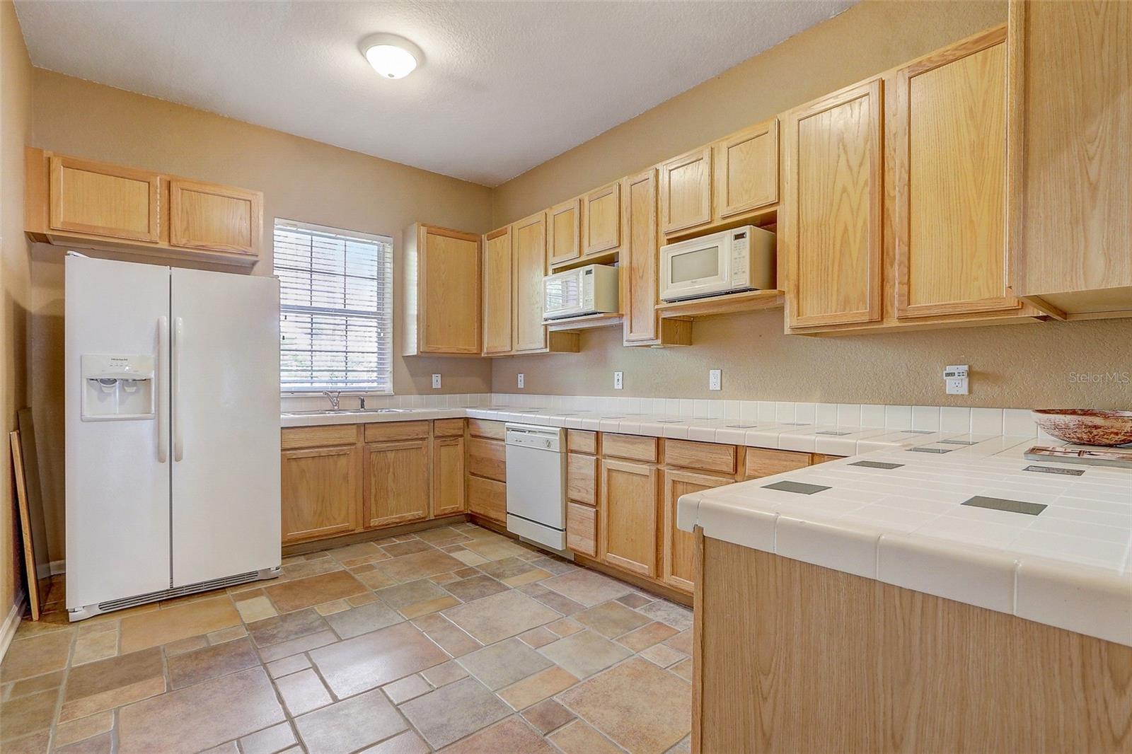 Image 30 of 33 For 7624 Bay Port Road 40