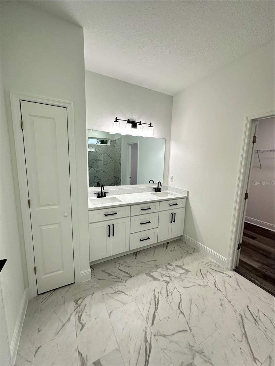 Image 18 of 19 For 13311 Midway Avenue