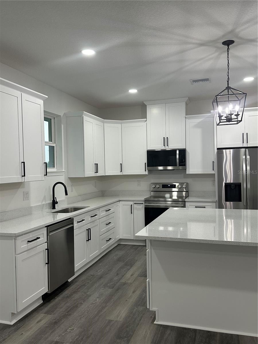 Image 4 of 19 For 13311 Midway Avenue